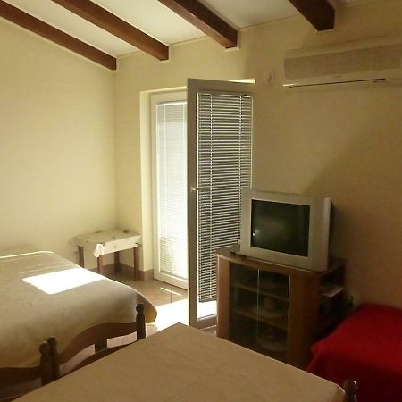 Apartments Vila Lavanda Omišalj Extérieur photo