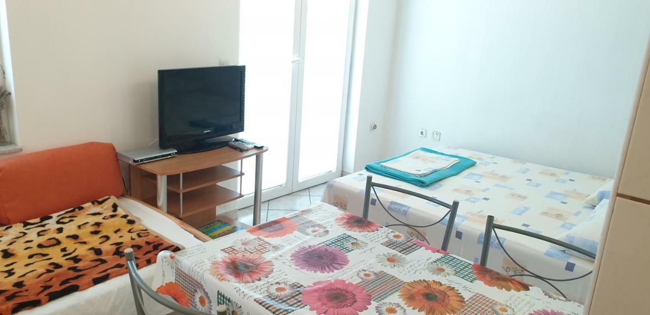 Apartments Vila Lavanda Omišalj Extérieur photo
